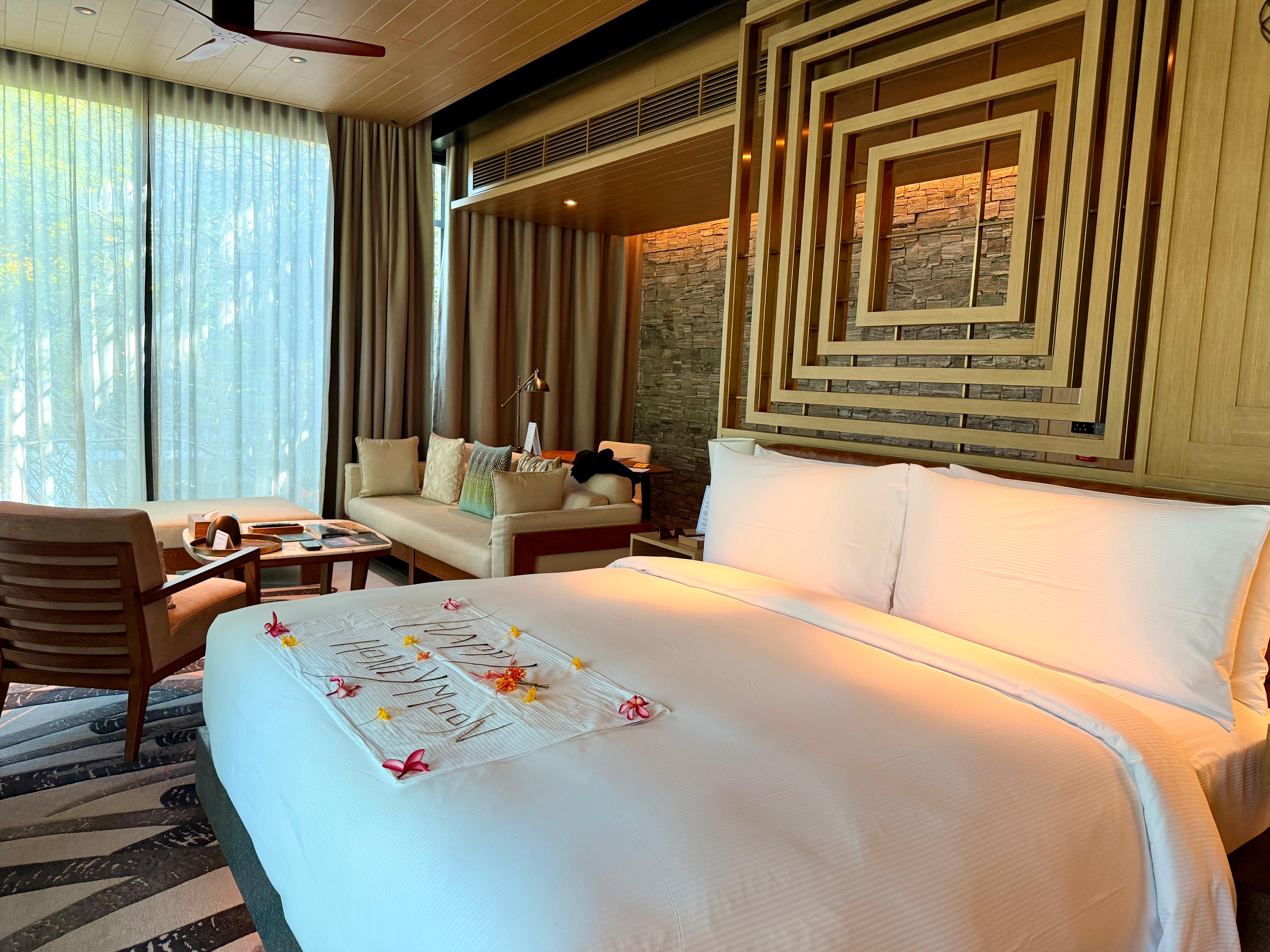 Honeymoon-Zimmer mit Blumen